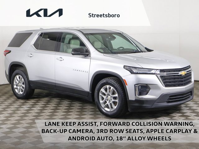 2022 Chevrolet Traverse LS AWD photo