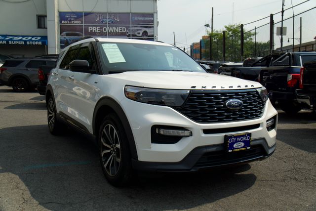 2022 Ford Explorer ST-Line 4WD photo