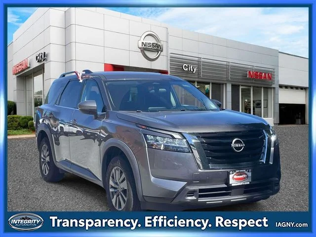 2022 Nissan Pathfinder SV 4WD photo