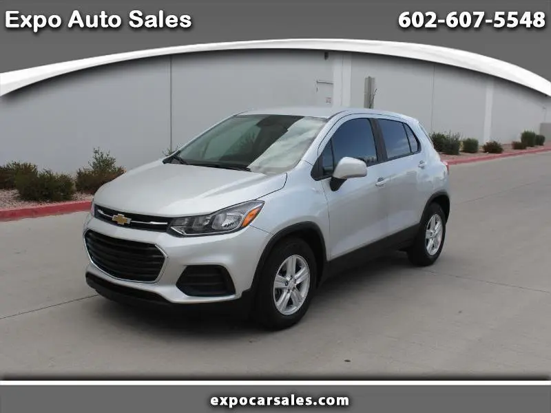 2022 Chevrolet Trax LS FWD photo