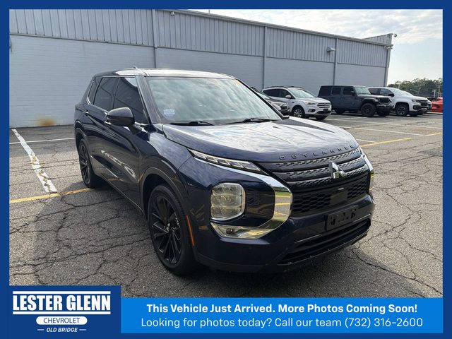 2022 Mitsubishi Outlander Black Edition 4WD photo