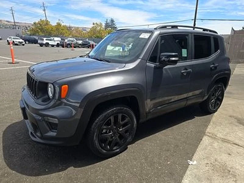 2022 Jeep Renegade Altitude 4WD photo
