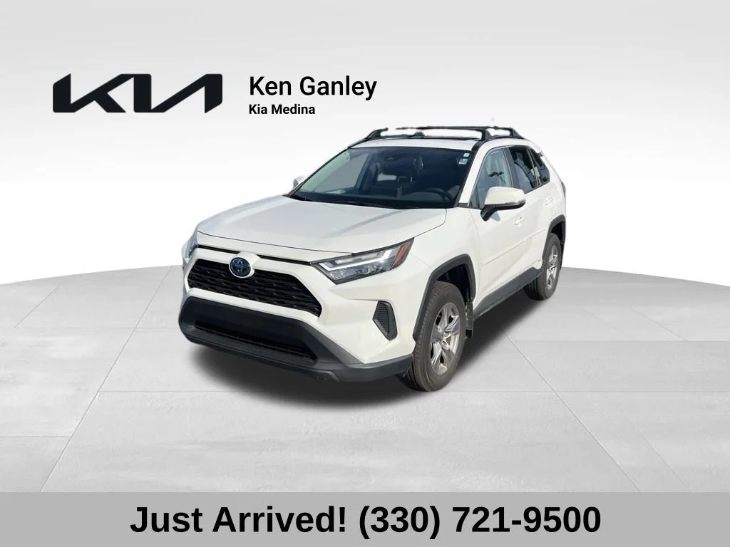 2022 Toyota RAV4 Hybrid XLE AWD photo