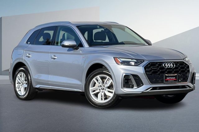 2022 Audi Q5 S line Premium AWD photo