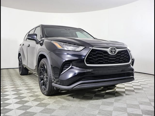 2022 Toyota Highlander L FWD photo