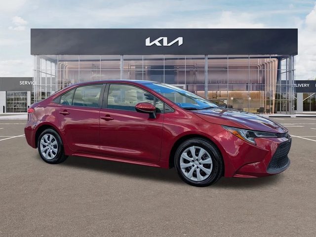 2022 Toyota Corolla LE FWD photo