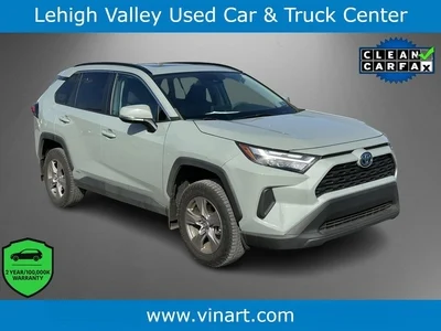 2022 Toyota RAV4 Hybrid XLE AWD photo