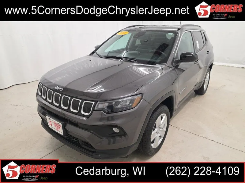 2022 Jeep Compass Latitude 4WD photo
