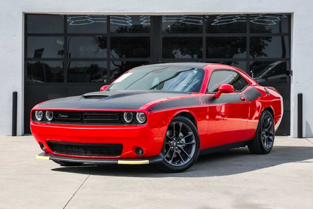 2022 Dodge Challenger R/T RWD photo