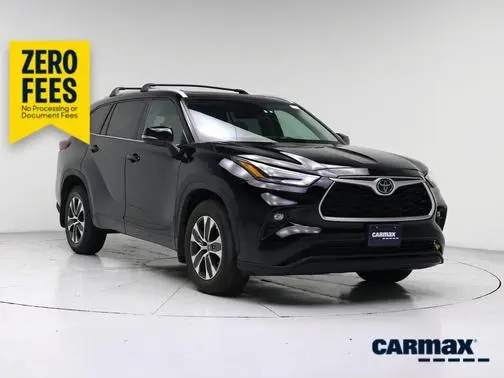 2022 Toyota Highlander XLE AWD photo