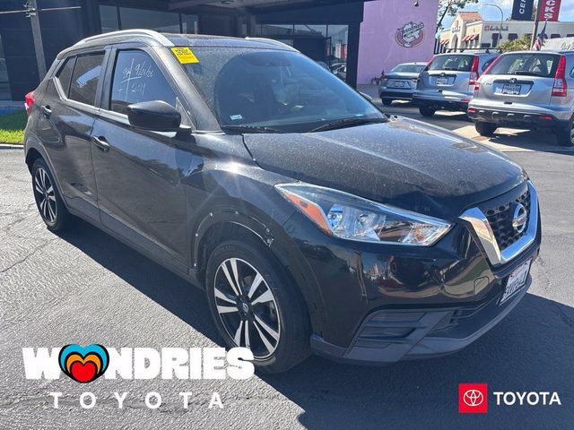 2019 Nissan Kicks SV FWD photo