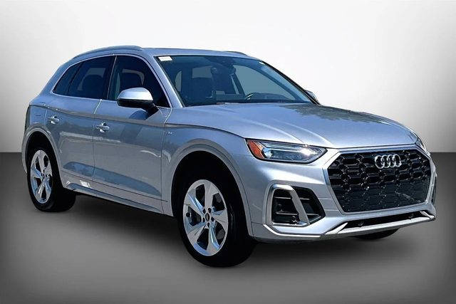 2022 Audi Q5 S line Premium Plus AWD photo