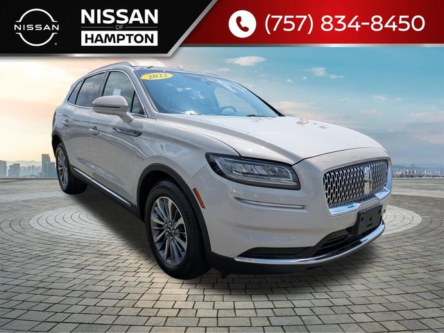 2022 Lincoln Nautilus Reserve AWD photo
