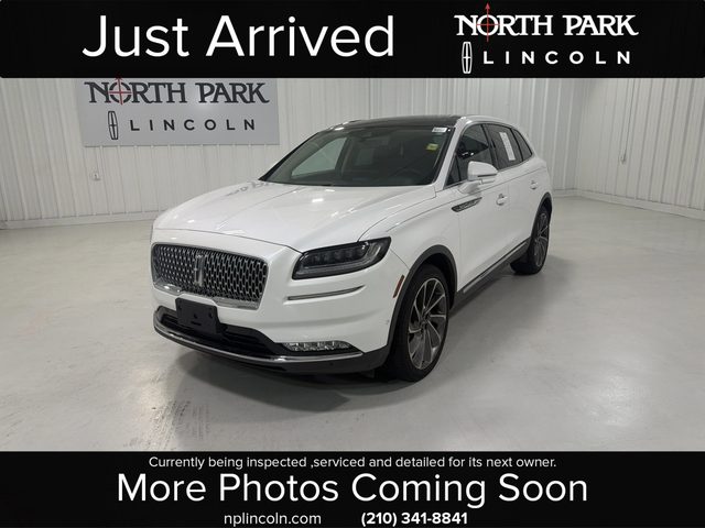 2022 Lincoln Nautilus Reserve AWD photo