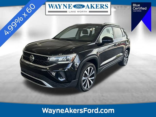 2022 Volkswagen Taos SE FWD photo