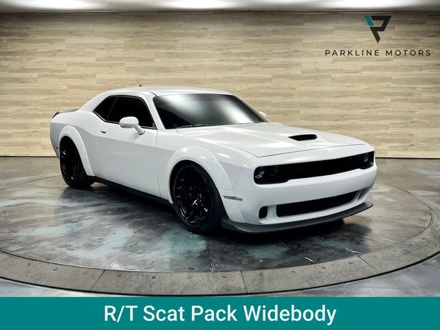 2022 Dodge Challenger R/T Scat Pack Widebody RWD photo
