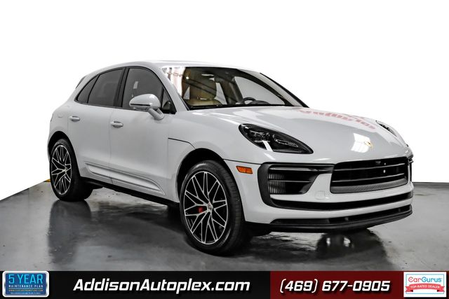 2022 Porsche Macan S AWD photo