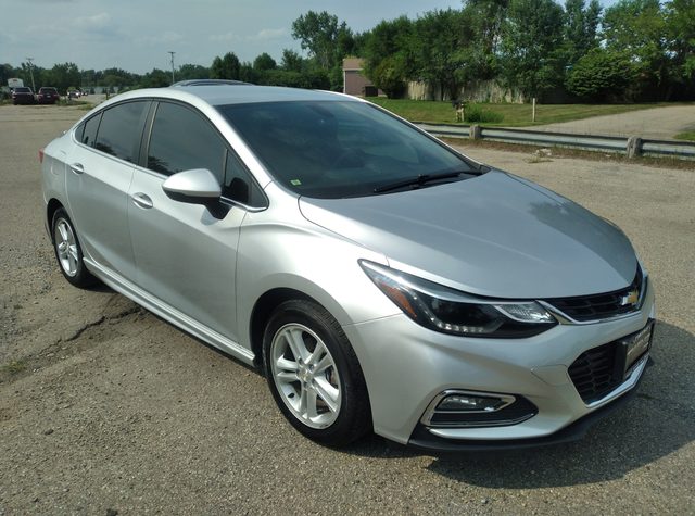 2018 Chevrolet Cruze LT FWD photo