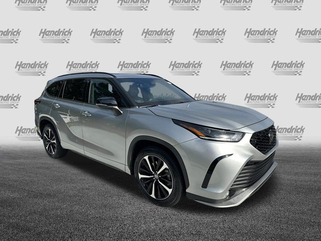 2022 Toyota Highlander XSE FWD photo