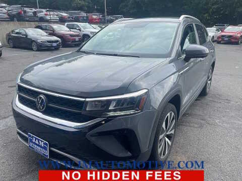 2022 Volkswagen Taos SE FWD photo