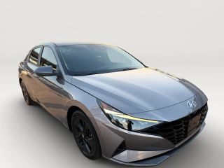 2022 Hyundai Elantra SEL FWD photo
