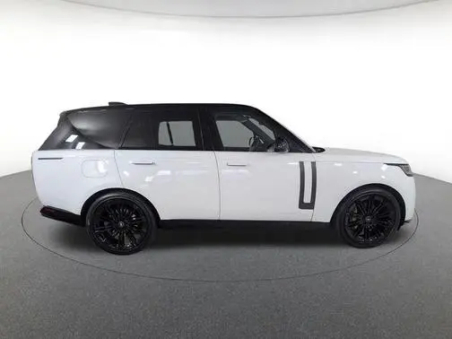 2022 Land Rover Range Rover SE AWD photo