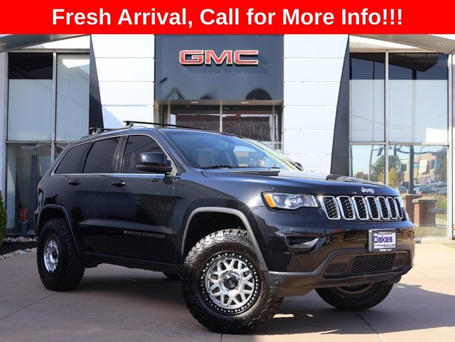 2022 Jeep Grand Cherokee Laredo E 4WD photo