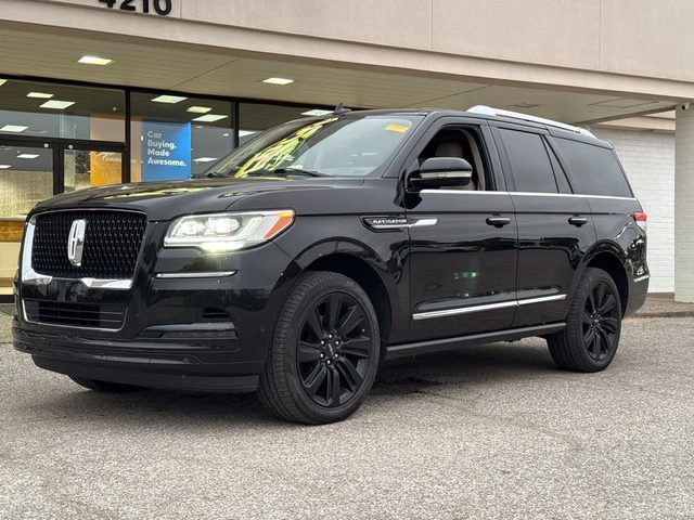 2022 Lincoln Navigator Reserve 4WD photo