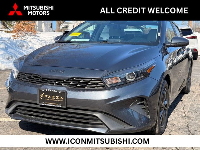 2022 Kia Forte LXS FWD photo