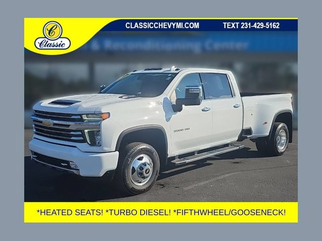 2022 Chevrolet Silverado 3500HD High Country 4WD photo