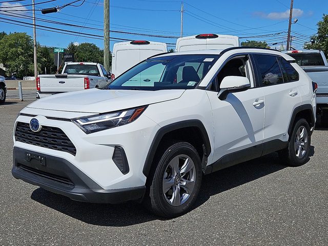 2022 Toyota RAV4 Hybrid XLE AWD photo