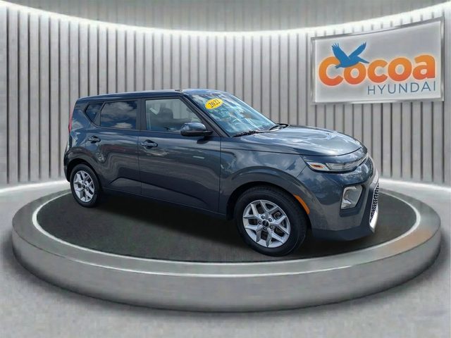 2022 Kia Soul LX FWD photo