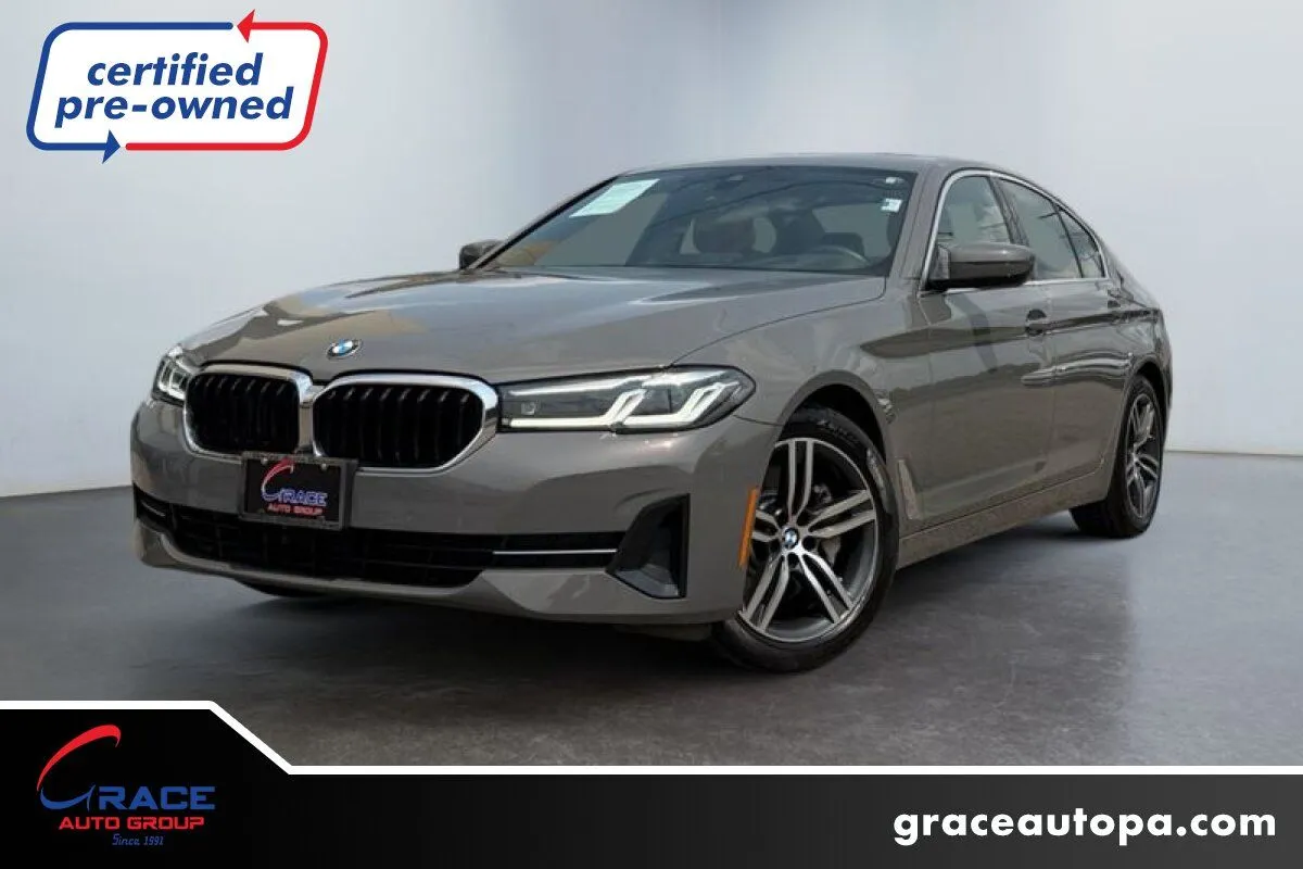 2022 BMW 5 Series 530i xDrive AWD photo