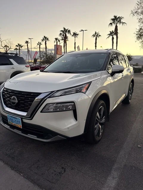 2022 Nissan Rogue SL FWD photo
