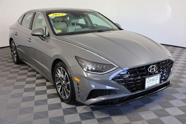 2022 Hyundai Sonata Limited FWD photo