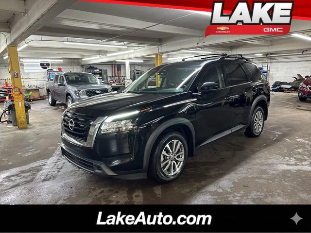 2022 Nissan Pathfinder SV 4WD photo