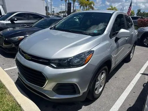 2022 Chevrolet Trax LS FWD photo