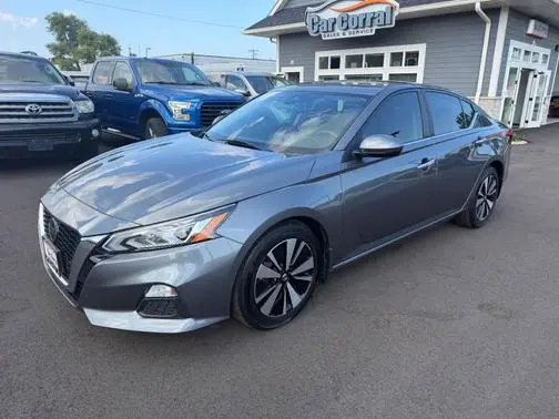 2022 Nissan Altima 2.5 SV FWD photo