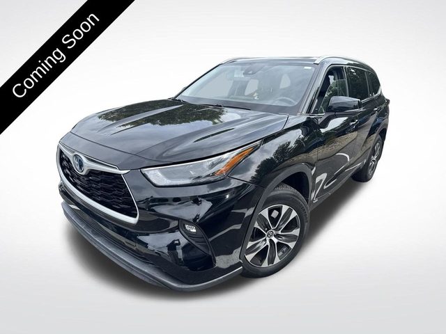2022 Toyota Highlander Hybrid XLE AWD photo