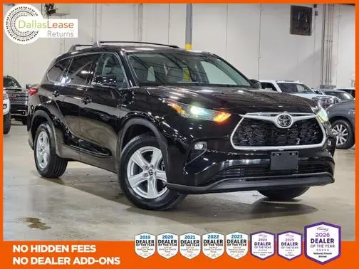 2022 Toyota Highlander LE FWD photo