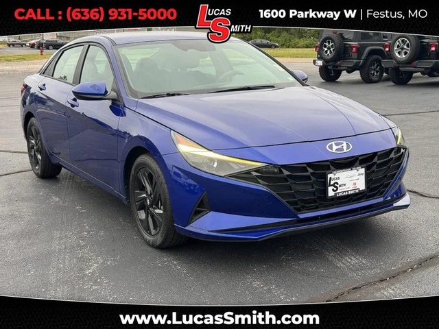 2022 Hyundai Elantra SEL FWD photo