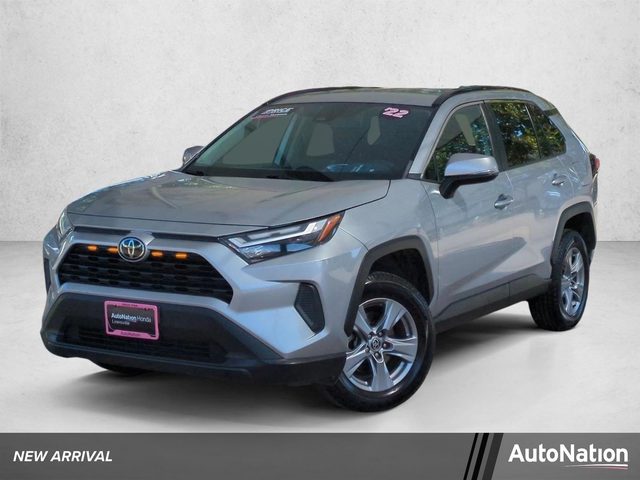 2022 Toyota RAV4 XLE AWD photo