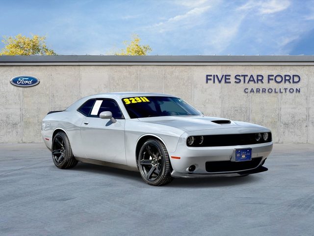 2022 Dodge Challenger R/T RWD photo