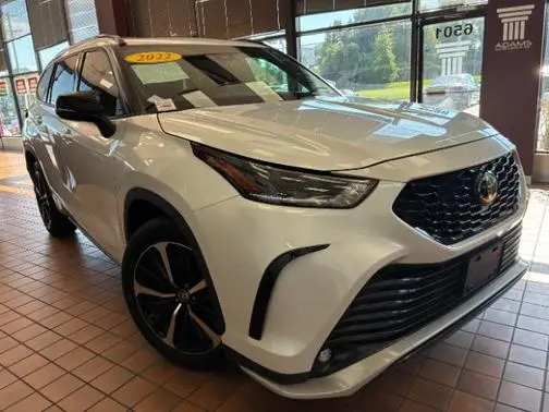 2022 Toyota Highlander XSE AWD photo