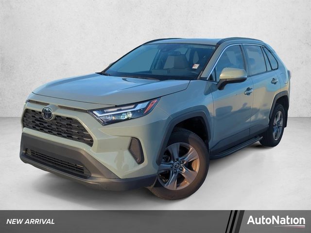 2022 Toyota RAV4 XLE FWD photo