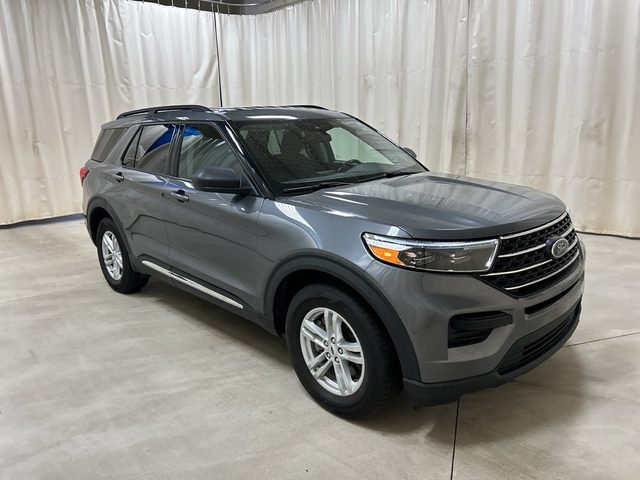 2022 Ford Explorer XLT 4WD photo