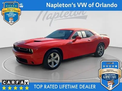 2022 Dodge Challenger SXT RWD photo
