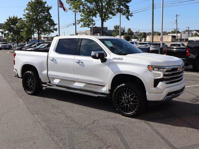 2022 Chevrolet Silverado 1500 High Country 4WD photo
