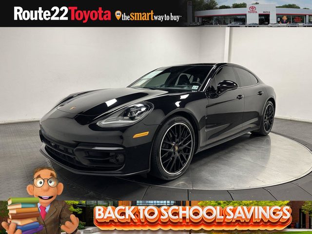 2022 Porsche Panamera 4 AWD photo