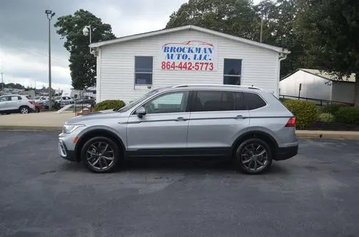 2022 Volkswagen Tiguan SE FWD photo